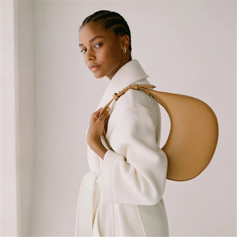 Klassische Curve Bag