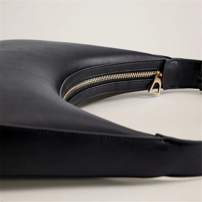Klassische Curve Bag