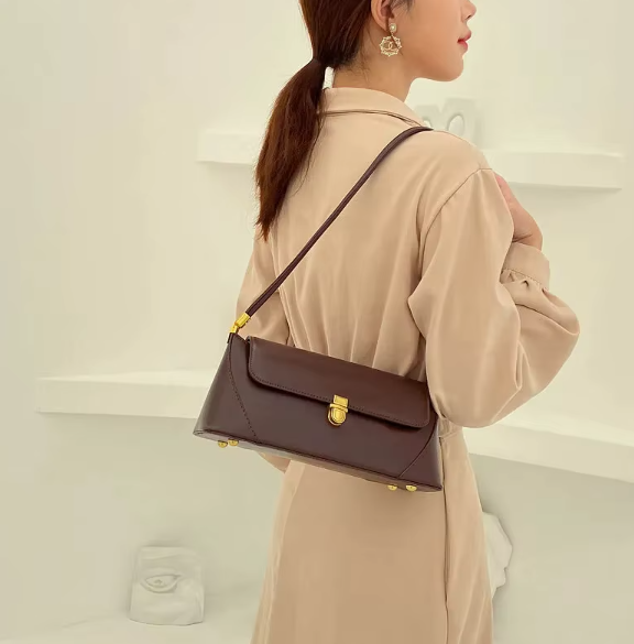 Mara Classic Shoulder Bag